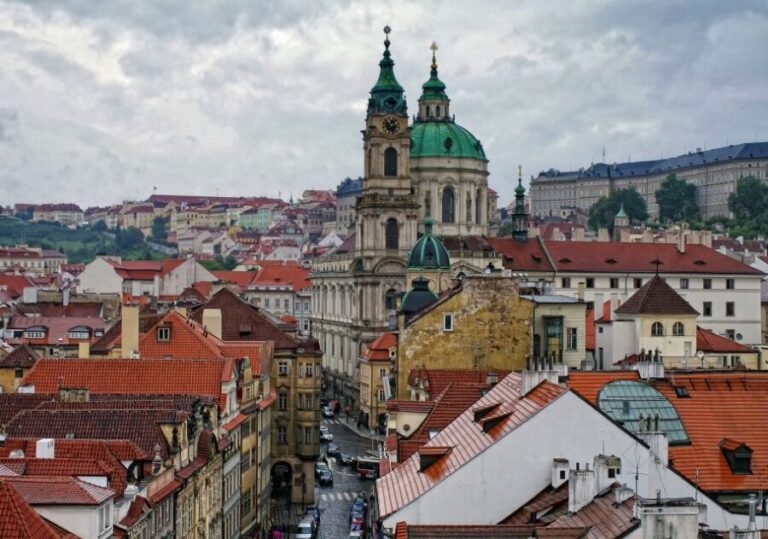 Tour around Prague Castle and Lesser Town in Spanish - Why This Tour Could Be Perfect for You