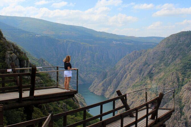 Tour from santaigo to Ribeira sacra with boat trip - Who Will Love This Tour?