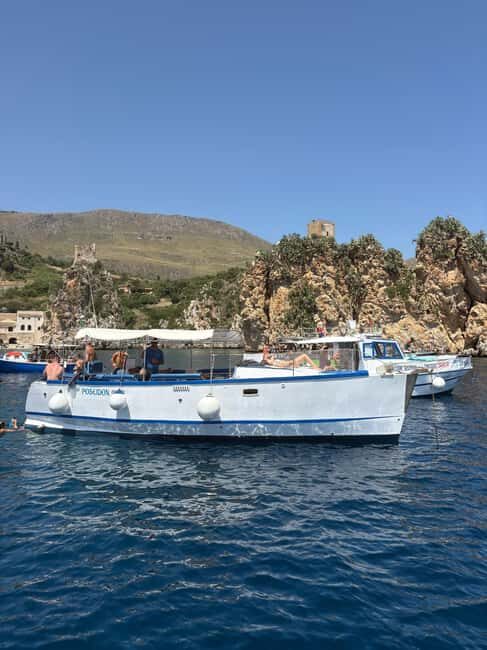 Tour in barca Riserva dello Zingaro da San Vito Lo Capo - The Experience of the Captain and Group Atmosphere
