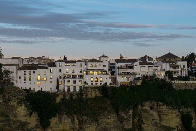 Tour in Ronda with Guided Visit and Setenil de las Bodegas - Who Should Consider This Tour?