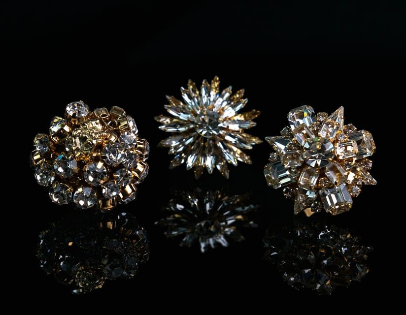 Tour in Varese of Traditional Italian Costume Jewelry - FAQs