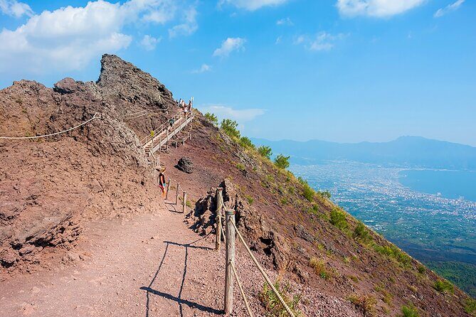 Tour Mount Vesuvius with Entry Tickets and Round Trip Transfer Included - Who Should Consider This Tour?