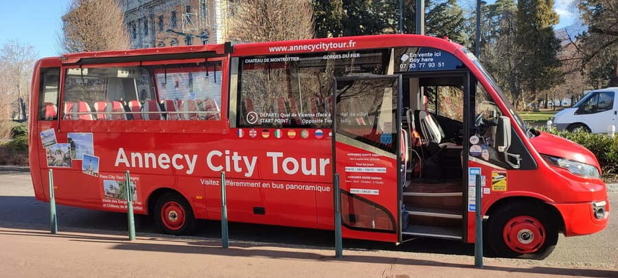 Tour of Annecy by convertible bus - The Real-World Experience