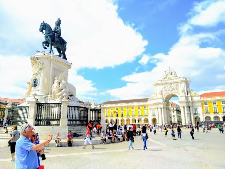 Tour of Lisbon monuments and viewpoints 4 hours - How the Experience Is Structured