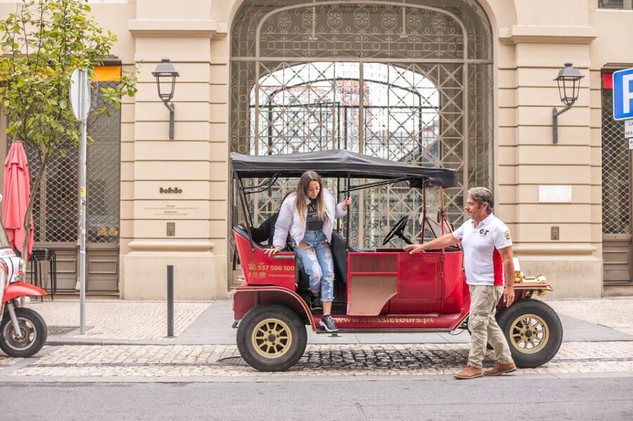 Tour Porto: Classic Car + A Toast with Port Wine - A Closer Look at the Porto Classic Car Experience