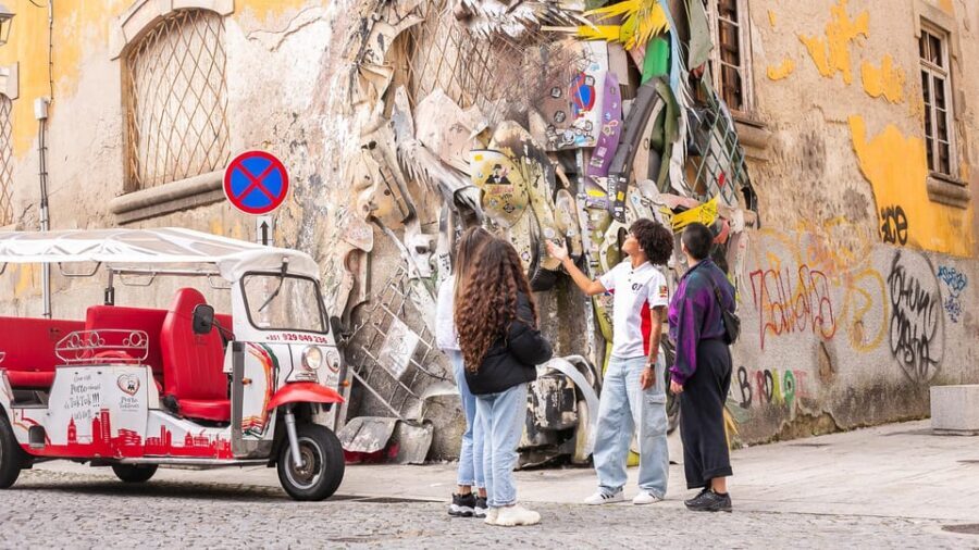 Tour Porto: Tuk Tuk Adventure with a Classic Port Wine - The Experience in Detail
