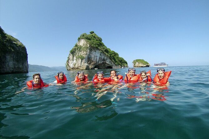 Tour Yelapas and Mahahuitas in Catamaran with Lunch and Open Bar! - Whats the Value?