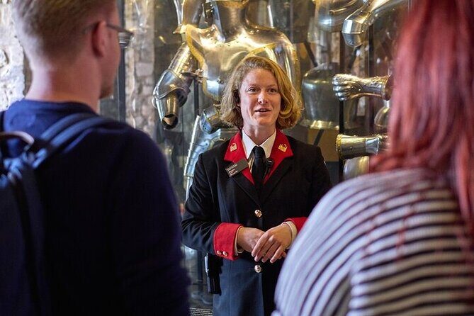 Tower of London Guided Tour with Beefeater Meet & Crown Jewels - Who Should Consider This Tour?