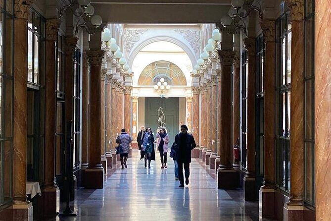 Track game in the Covered Passages of Paris - What Do the Reviews Say?