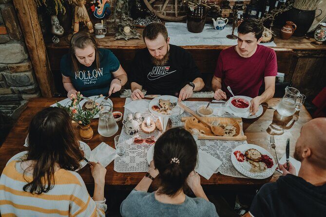 Traditional Polish Food Tour in Krakow Old Town - What You’ll Experience: A Step-by-Step Breakdown