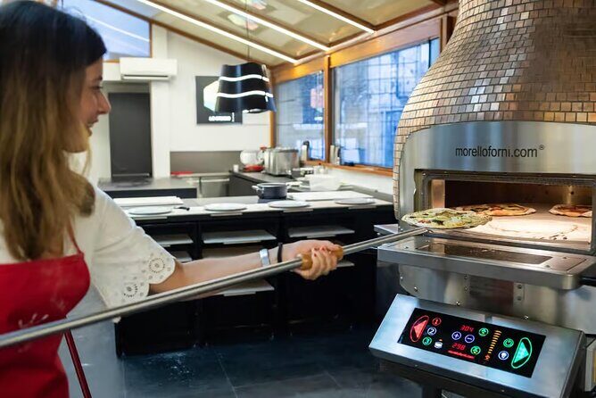 Traditional Roman Pizza Making Class with Wine - What Is This Experience Really About?
