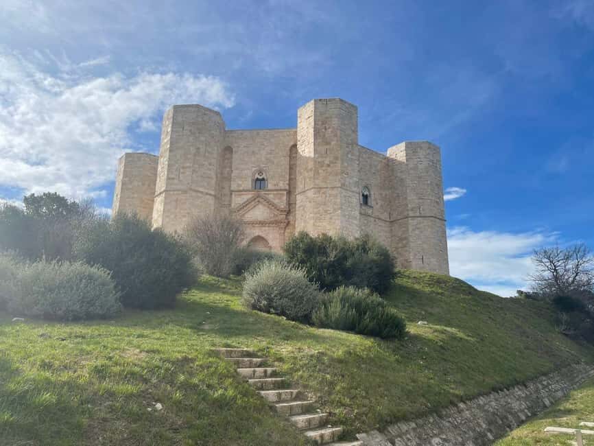 TRANI AND CASTEL DEL MONTE: guided visits and transfer from Matera - Exploring Tranis Historic Heart