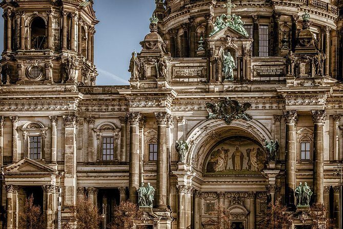 Transfer from Munich to Berlin: Private daytrip with 2 hours for sightseeing - An in-depth look at this Munich-to-Berlin private transfer