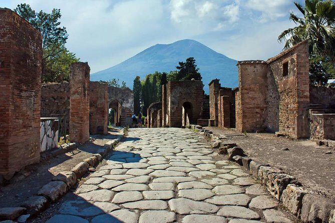 Transfer from Naples to Sorrento with stop at Pompeii - What to Expect from the Transfer and Pompeii Stop