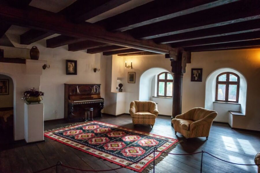 Transylvania Tour: Dracula's Castle, Peles Palace & Brasov - Peles Castle: An Architectural Marvel