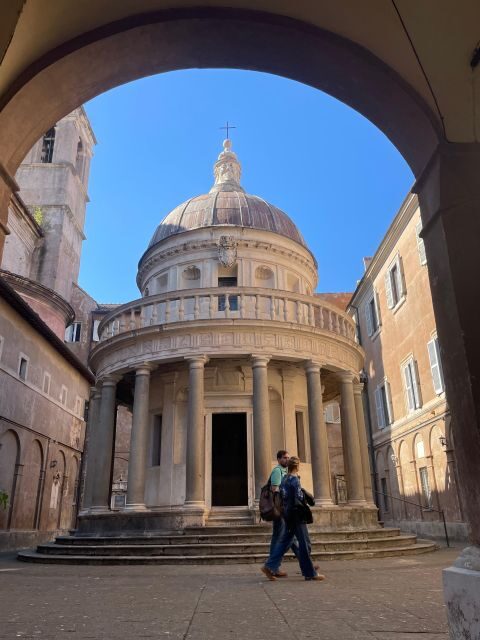Trastevere and the best view of Rome - Historical Landmarks and the Mausoleum of Heroes