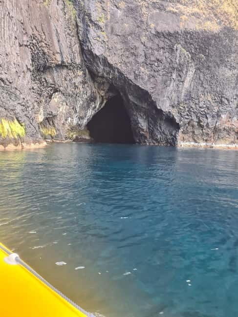 TRIP TO CORVO BY BOAT - The Reviews in Perspective