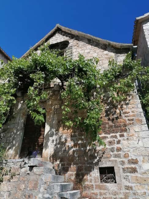 Trogir; Private walking tour of higlights of Trogir - A Close Look at the Trogir Private Walking Tour