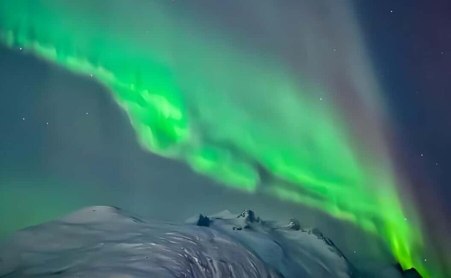 Tromsø: Northern Lights Bus Tour with Free Photography - The Magic of Aurora Hunting – What You Can Expect