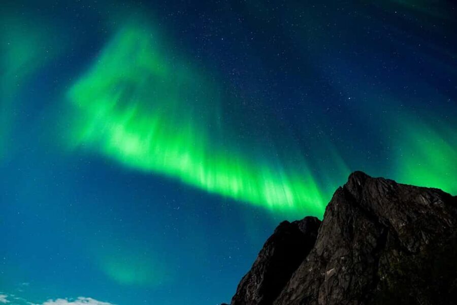 Tromsø: Northern Lights Bus Tour with Snacks and Photos - What to Expect on the Northern Lights Bus Tour