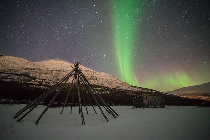 Tromsø: Northern Lights Chase Minibus Tour - The Experience of the Drive