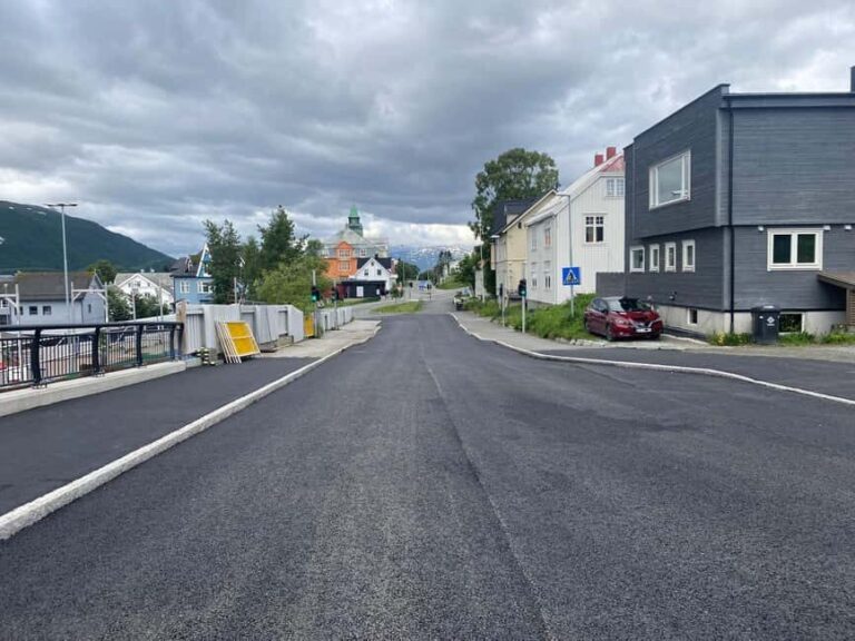 Tromsø: Private Car City Excursion with a Local - What’s Included and What’s Not