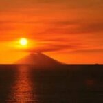 Tropea: Sunset Costa degli Dei Boat Tour with Swimming - The Highlights: Beaches, Caves, and Snorkeling