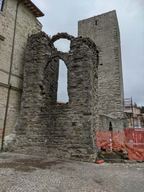 Truffle trail between Gubbio and Pietralunga: an e-bike tour combining taste and history - The Itinerary in Detail