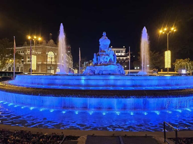 Tuk-tuk Tour: The magic of Christmas lights with a cava tasting - Practical details and tips