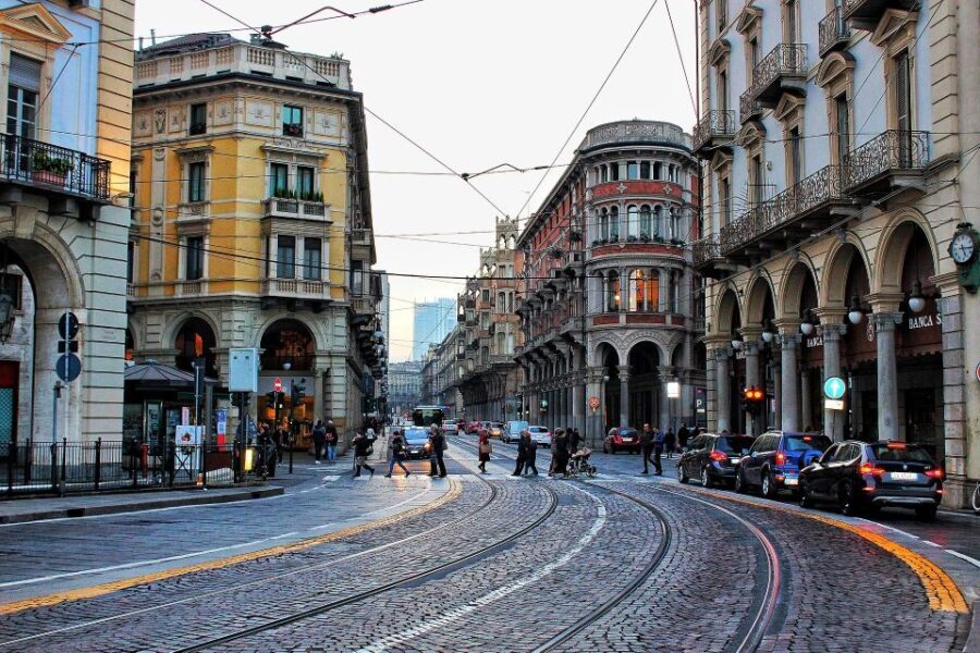 Turin: Small-Group Walking Tour of Top City Highlights - The Experience and Group Atmosphere
