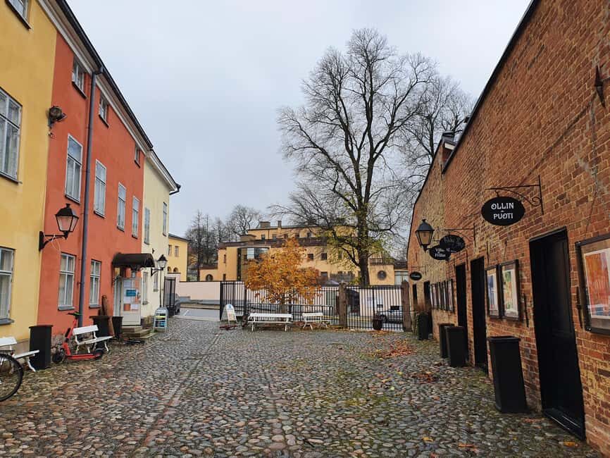 Turku: Aura River Guided Walking Tour with Coffee Break - What to Expect at Each Step