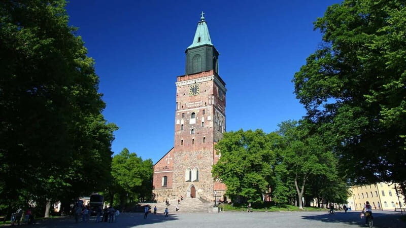 Turku: Express Walk with a Local in 60 minutes - Who Should Consider This Tour?