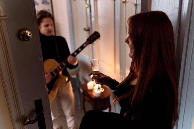 Turku: Jazz in Wool Socks Concert in an Archipelago Villa - The Experience in Detail: Why it Works