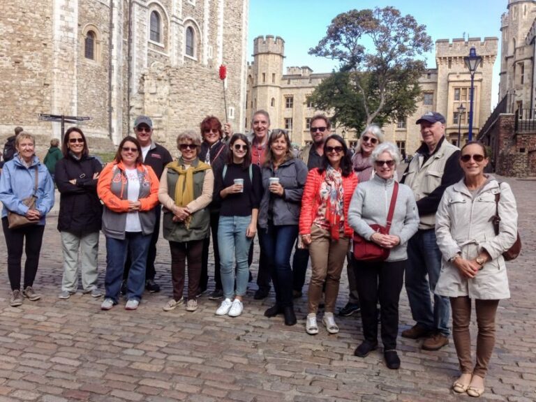 Ultimate Tower of London, Beefeater Welcome & Crown Jewels - Who Will Love This Tour