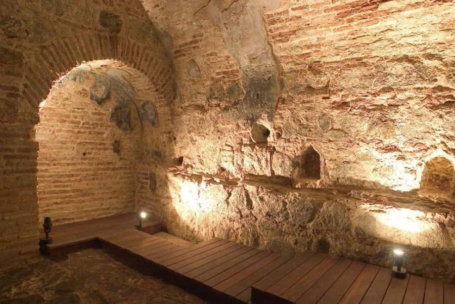 Underground Toledo Tour in English: Discover Hidden History - An Inside Look at the Underground Toledo Experience