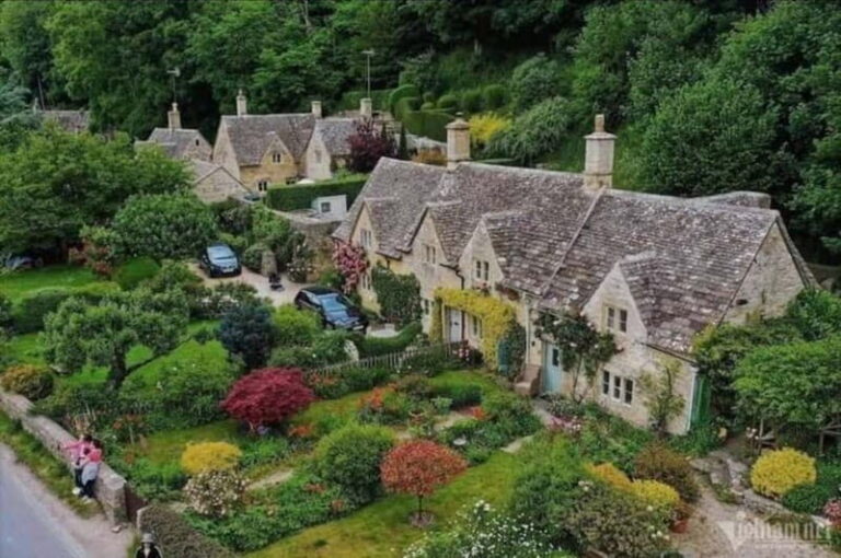 "Unforgettable Cotswolds Villages & Windsor Day Tour - Detailed Breakdown of the Day