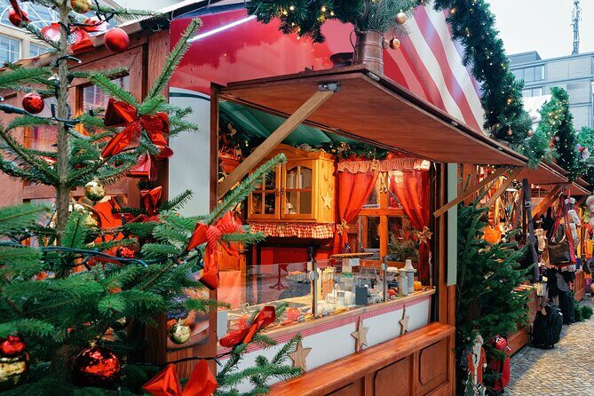 Unusual track game on Christmas markets in Reims - Exploring the Experience in Detail