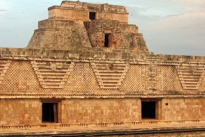 Uxmal and Kabah Ruins Tour with Chocolate History - Food and Rest Stops: What to Expect