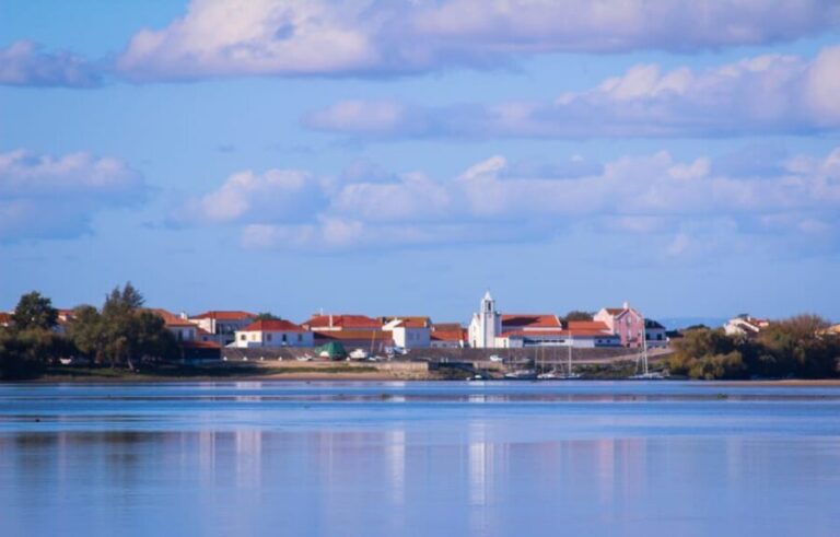 Valada: 1 hour boat trip, guided tour - What to Expect During the Trip