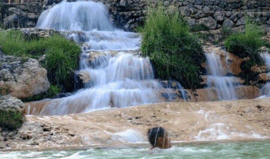 Valencia: Anna Alhambra and 3 Waterfalls Guided Tour - Who Would Love This Tour?