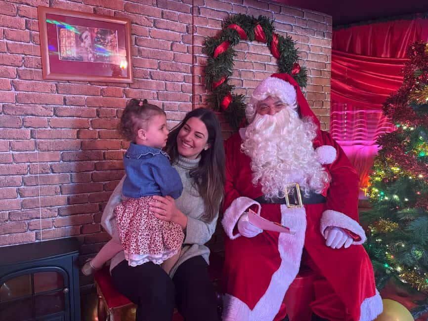 Valencia: Chistmas Boat Tour with Santa Claus & Wizard King. - Key Points