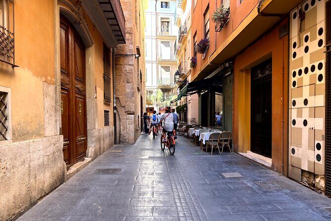 Valencia City Highlights in Guided Bike or E-Bike Tour - The Itinerary: A Closer Look at What You’ll See