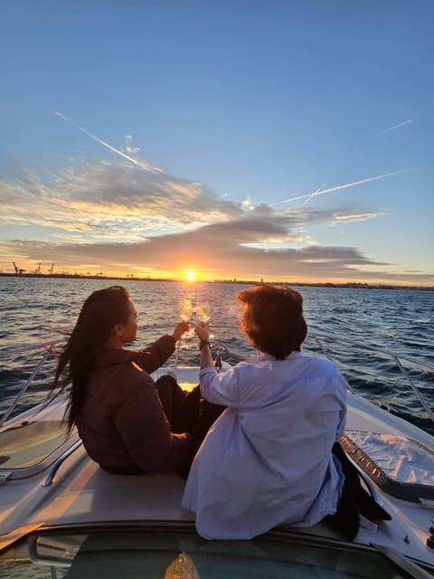 Valencia: Exclusive Sunset Cruise with Drink - Who Should Consider This Tour?