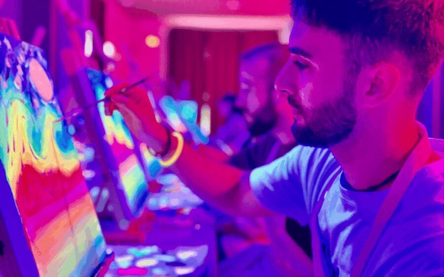 Valencia: Fluorescent painting workshop and wine - What to Expect During Your Workshop