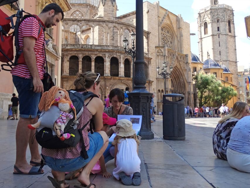 Valencia: Guided Family Walking Tour (Italian Tour) - Activities and Engagement