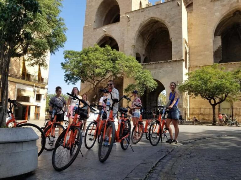 Valencia: Immersive Bike & E-Bike Storytelling Tour & Photos - What to Expect