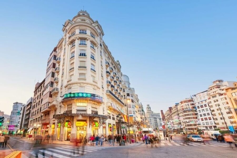 Valencia: Must-See Attractions Walking Tour - What to Expect During the Tour