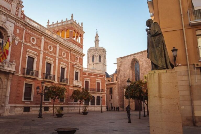 Valencia: Private 4-Hour Walking Tour with Cathedral - The Itinerary Breakdown: What You Can Expect