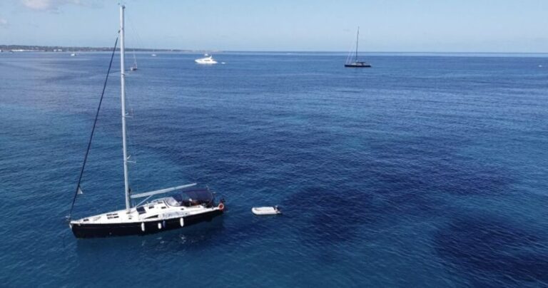 Valencia: Private Boat Trip with Paddle Boarding and Drinks - Discovering Valencia from the Water