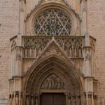 Valencia Tour "Between Vice and Virtue" - The Experience from a Traveler’s Perspective